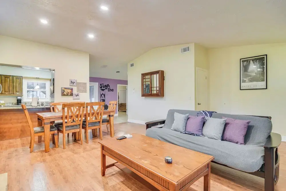 Pet-friendly Tampa Bay Getaway: Walk to the Water!