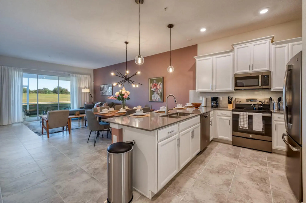 Comfortable and charming home near Disney