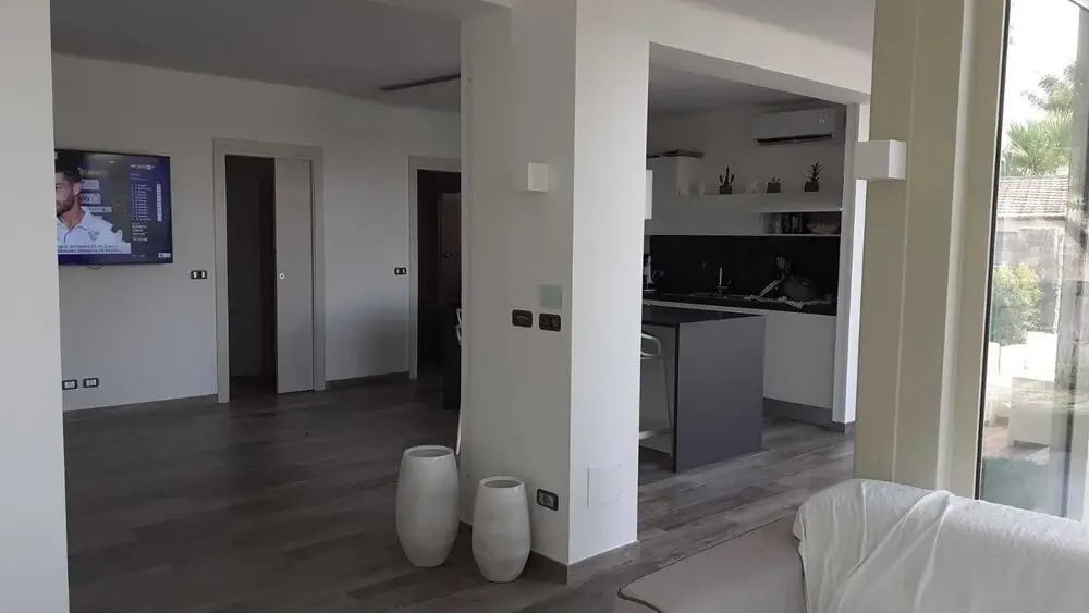 T Villa