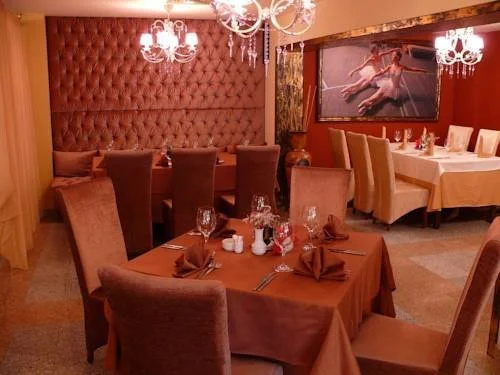 City Hotel
