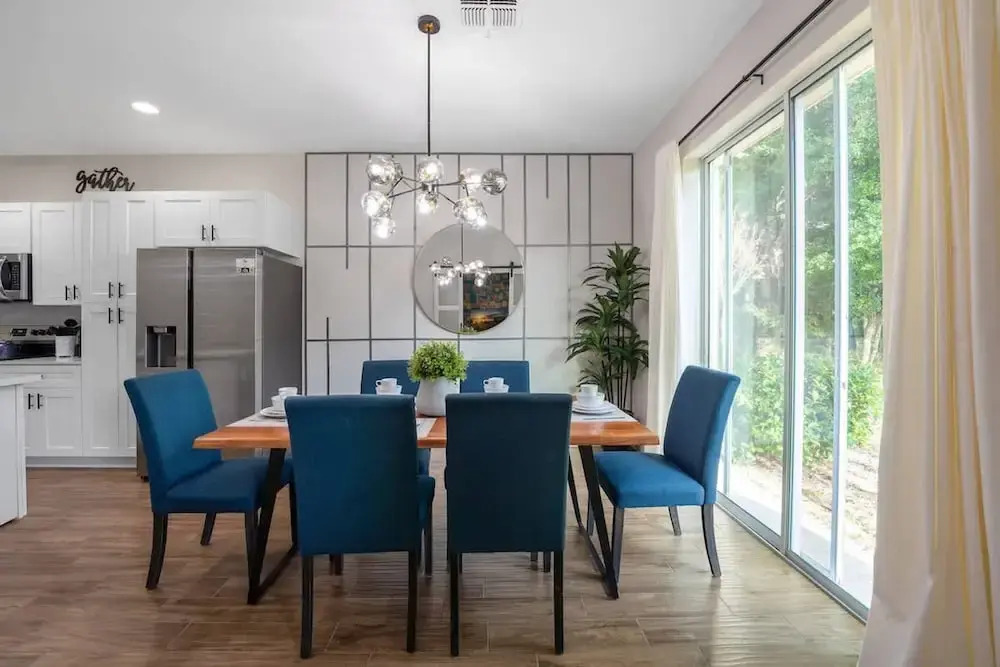 New Listing - Modern Decor 4 BR Townhouse