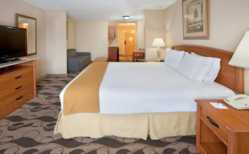 Holiday Inn Express Hotel & Suites Elgin by IHG