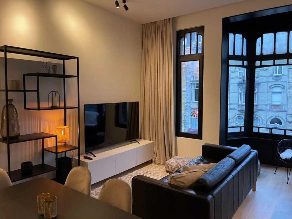 Casa Clementina - 3 Bedroom Apartment in a Art-Nouveau House