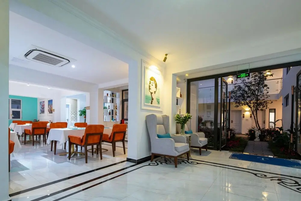 Dali T Hotel