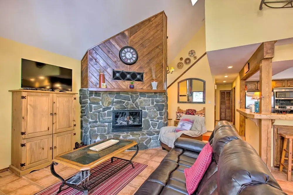 Serene Angel Fire Cabin w/ Community Pools!