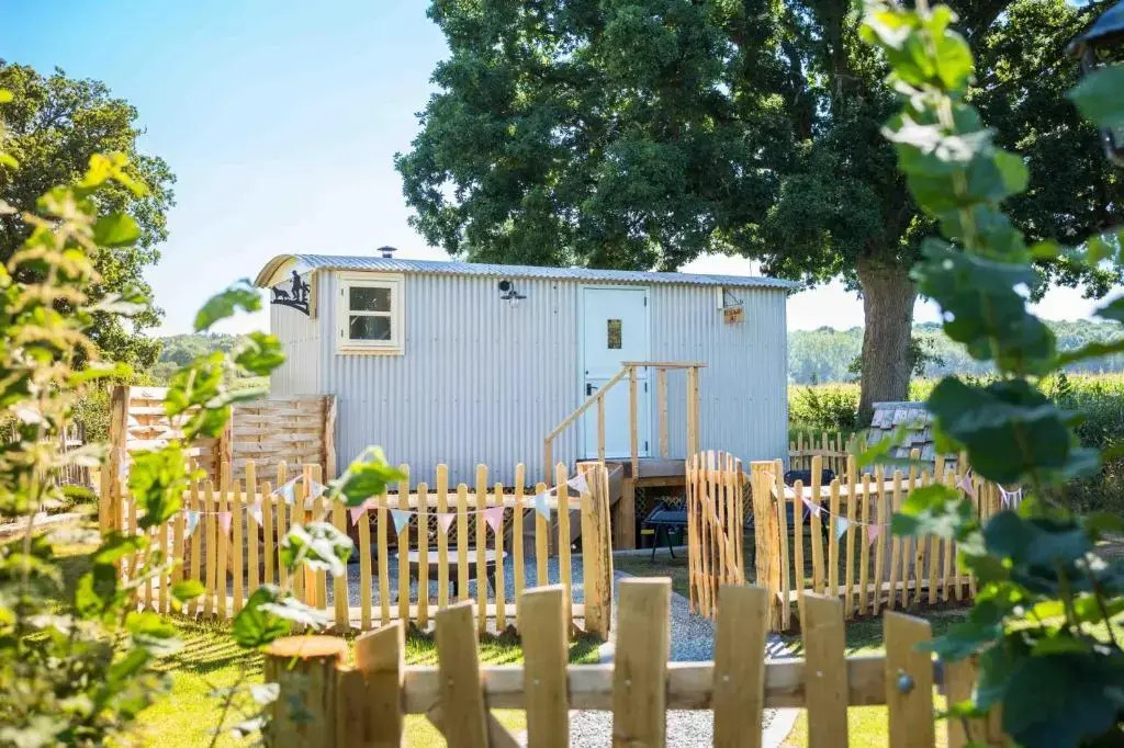 The Hideaway Hut - 1 Bed Shepherds Hut - Dodmarsh