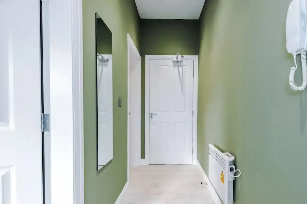 Hilltop Serviced Apartments - Stockport