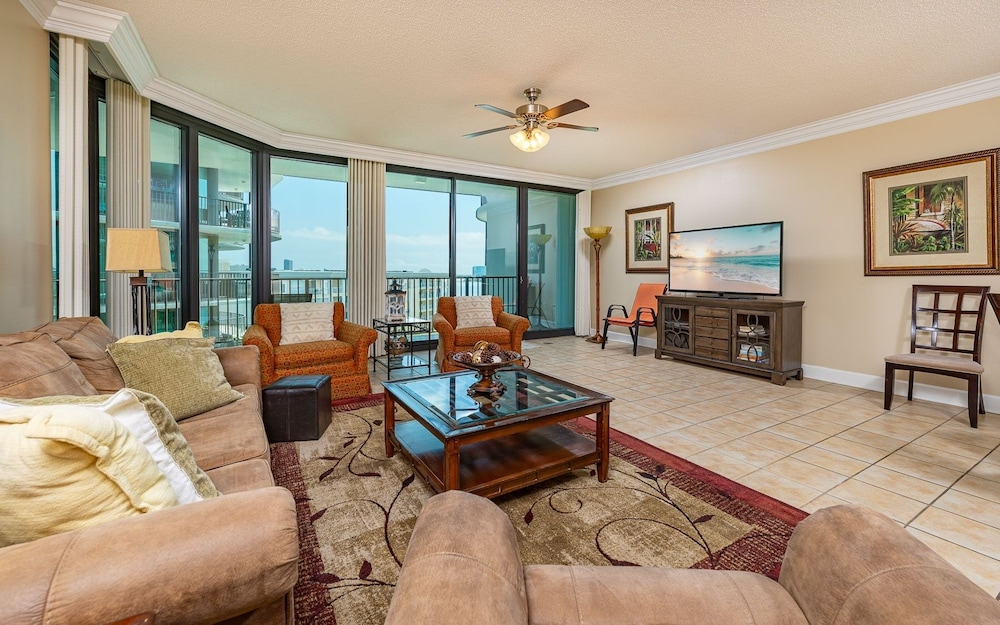 Lighthouse On The Bay 2509 3 Bedroom Condo
