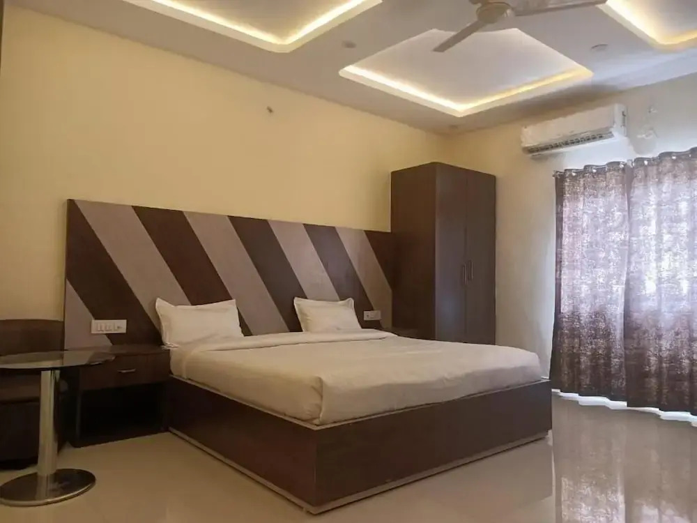 Hotel Rajwada Palace