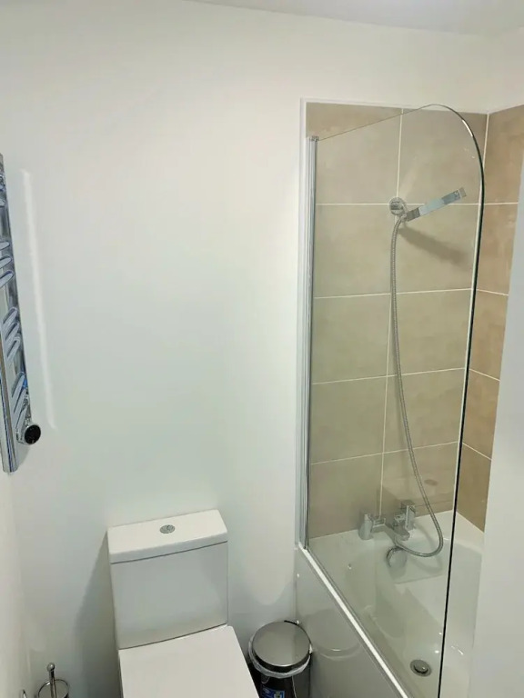 Top Floor - Serviced Apartments