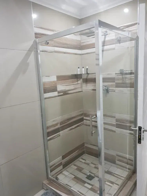 Semeni Asante Apartment