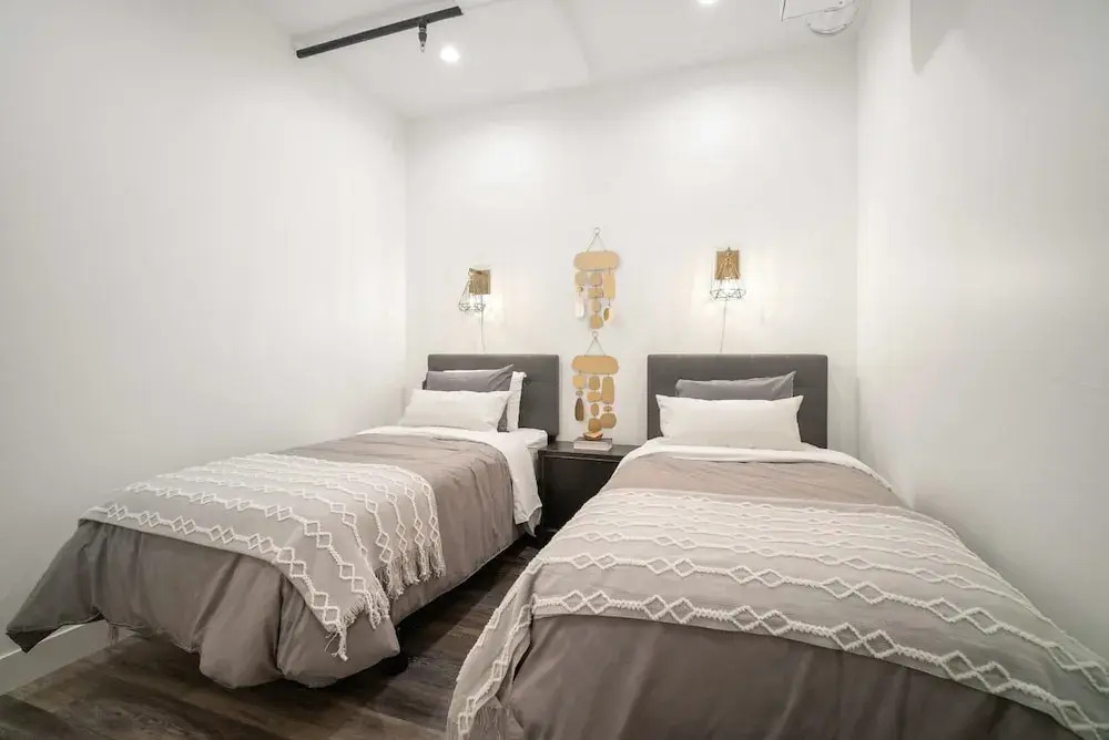 Rino Art Lofts - Urban Cowboy Loft with Skyline Views