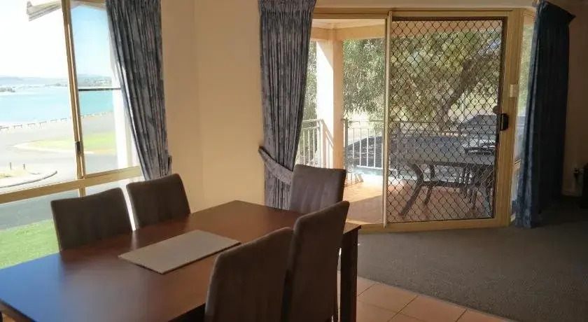Pelican Shore Villas