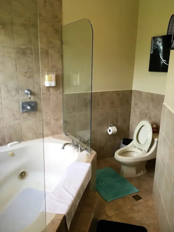 La Reserve #A4 Luxury Condo