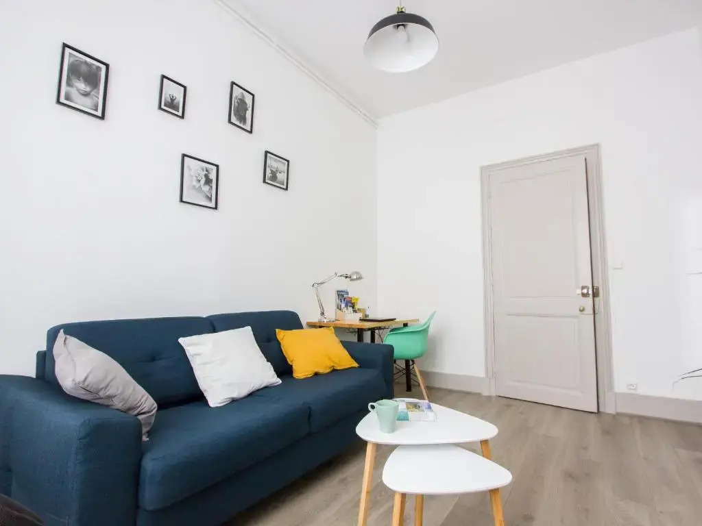 Le 62 - Spacieux T2 - Garage Gratuit, Jardin, Tram