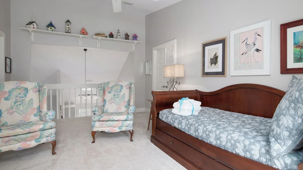 34 Seagrove Village Dr