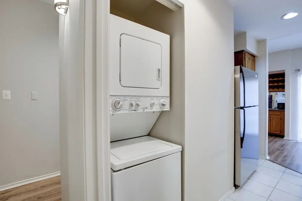 Comfortable Dallas Condo Close to Attractions