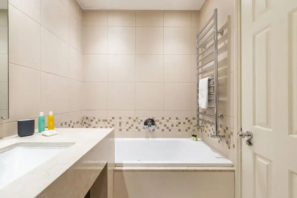 Knightsbridge - Hyde Park Apartment