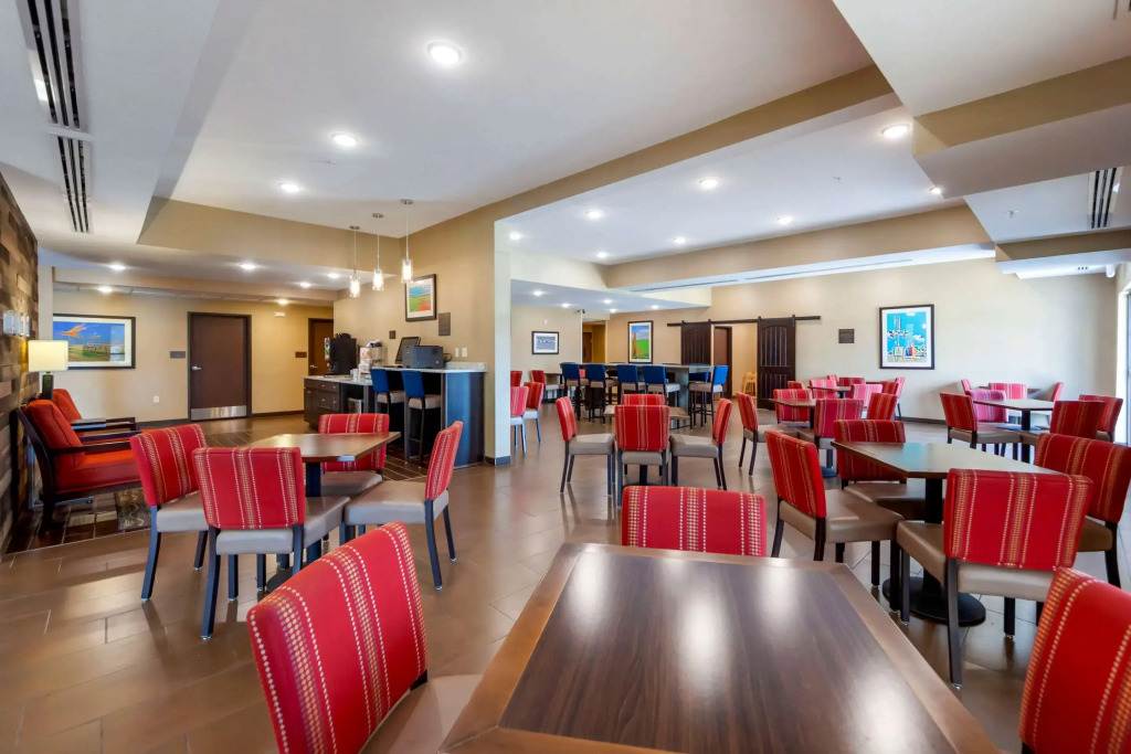 Comfort Suites