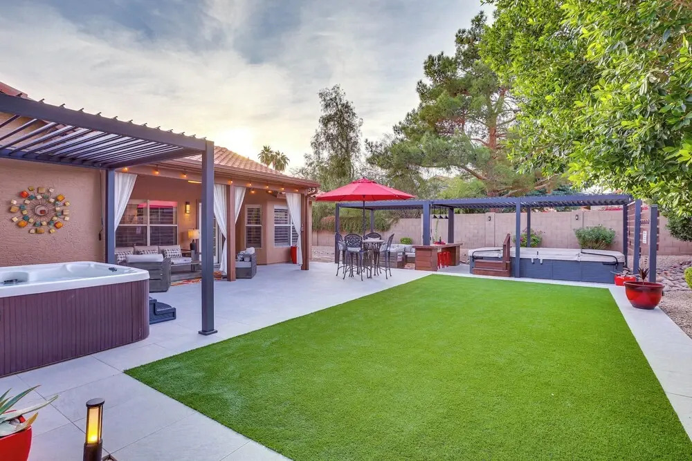 Fenced Hot Tub & Bbq: Modern Scottsdale Retreat