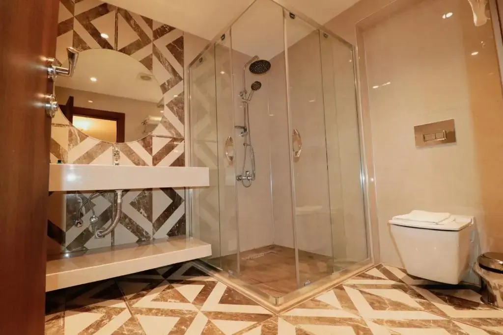 Grand Luxury