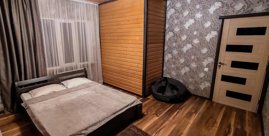 SOKIL HOUSE будинок з чаном та літнім басейном