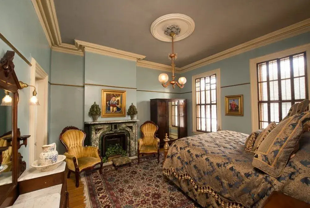 The Mansion of Saratoga