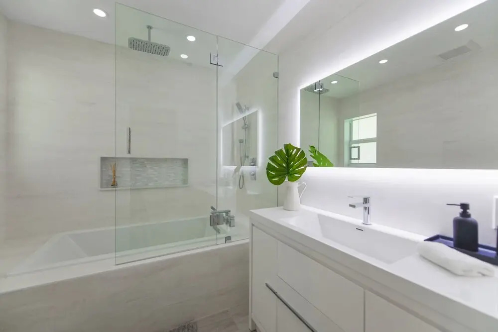 Amazing renovated home close to the Bay