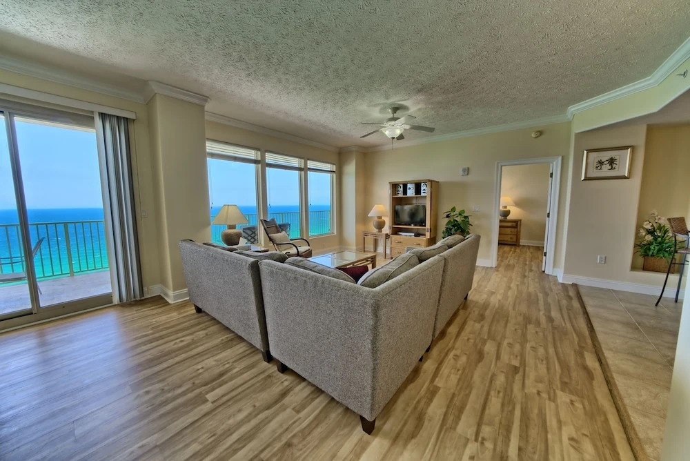 Luxurious Tropical Condo with Breathtaking Gulf View - Unit 2006 by RedAwning