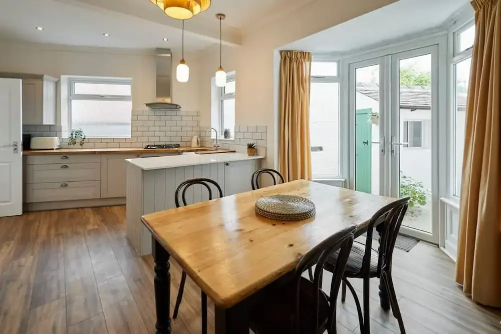 Host Stay Sunbeam House