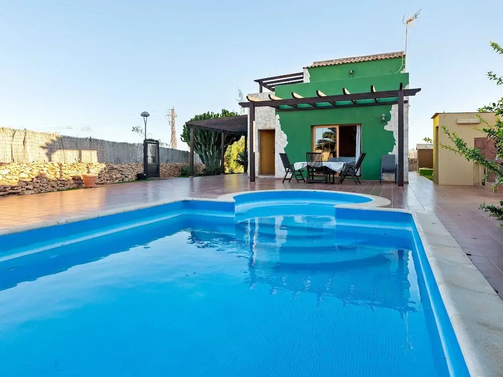Spacious Holiday Home in Antigua With Swimming Pool