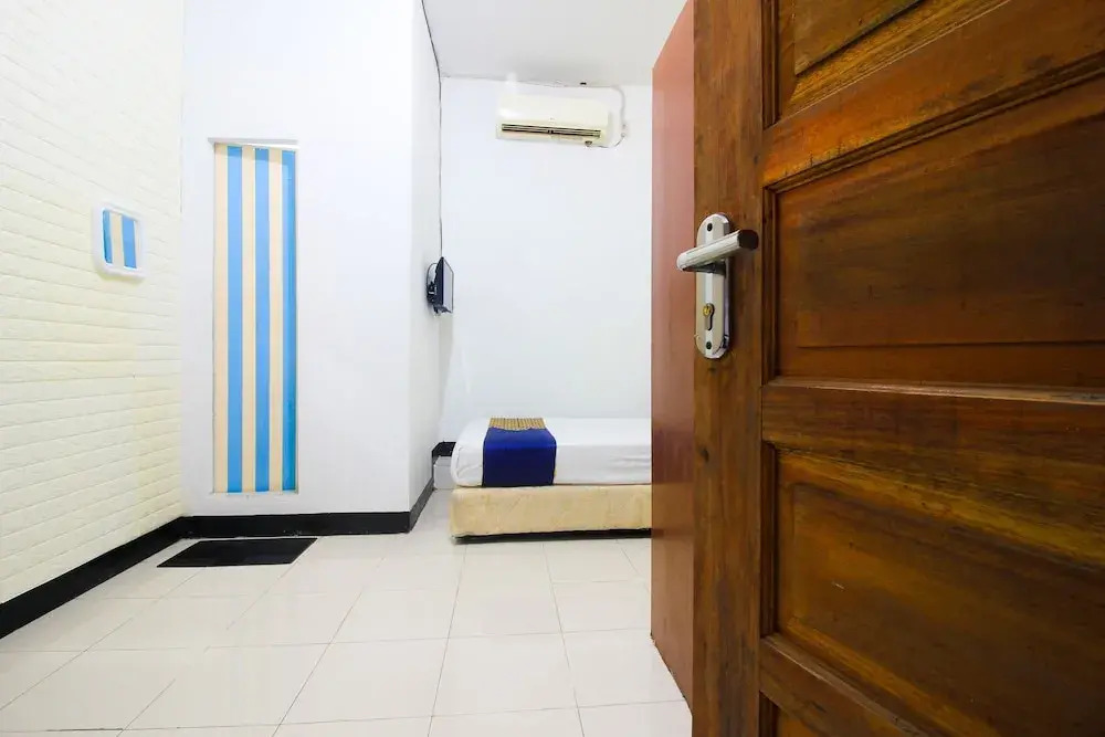 SPOT ON 2252 Ranira Homestay