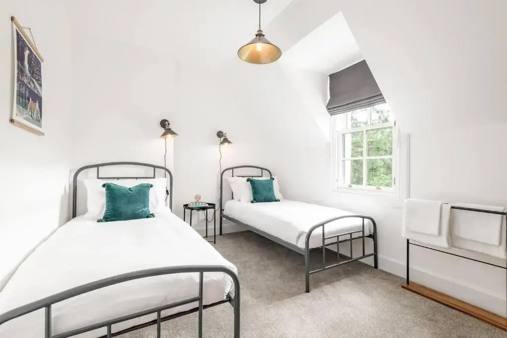 Captivating 4-bed House in Killin