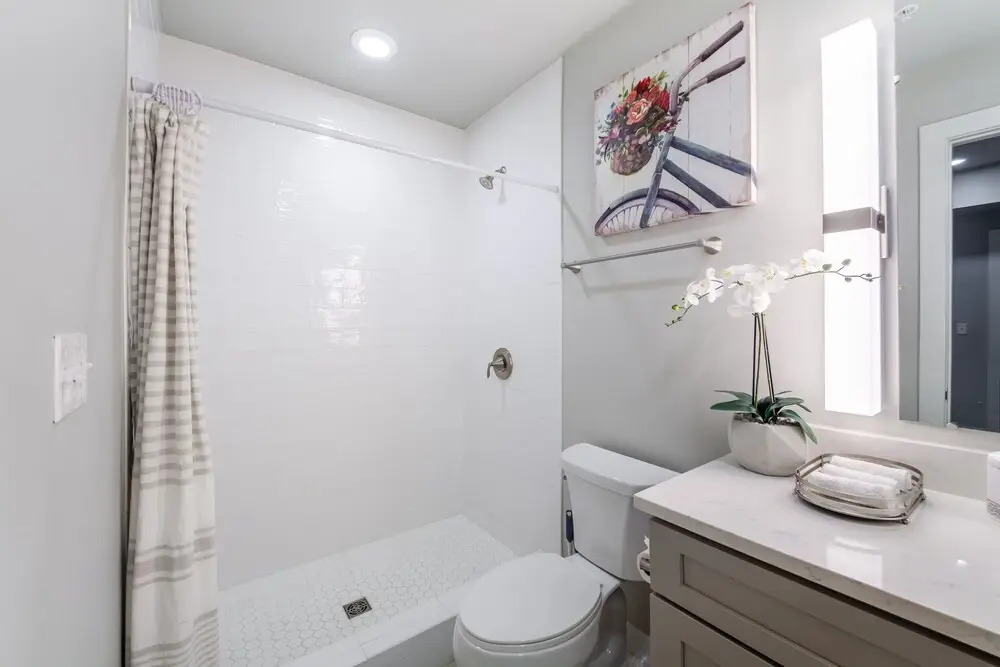 Brand New Poolside 1 Bedroom Condo
