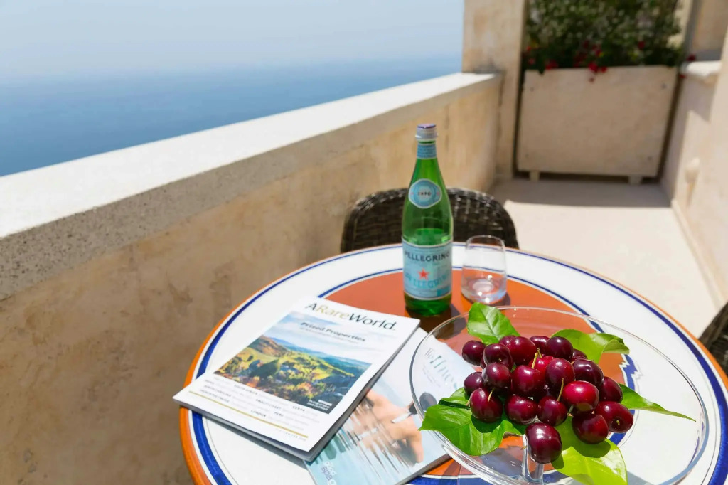 Monastero Santa Rosa Hotel & Spa