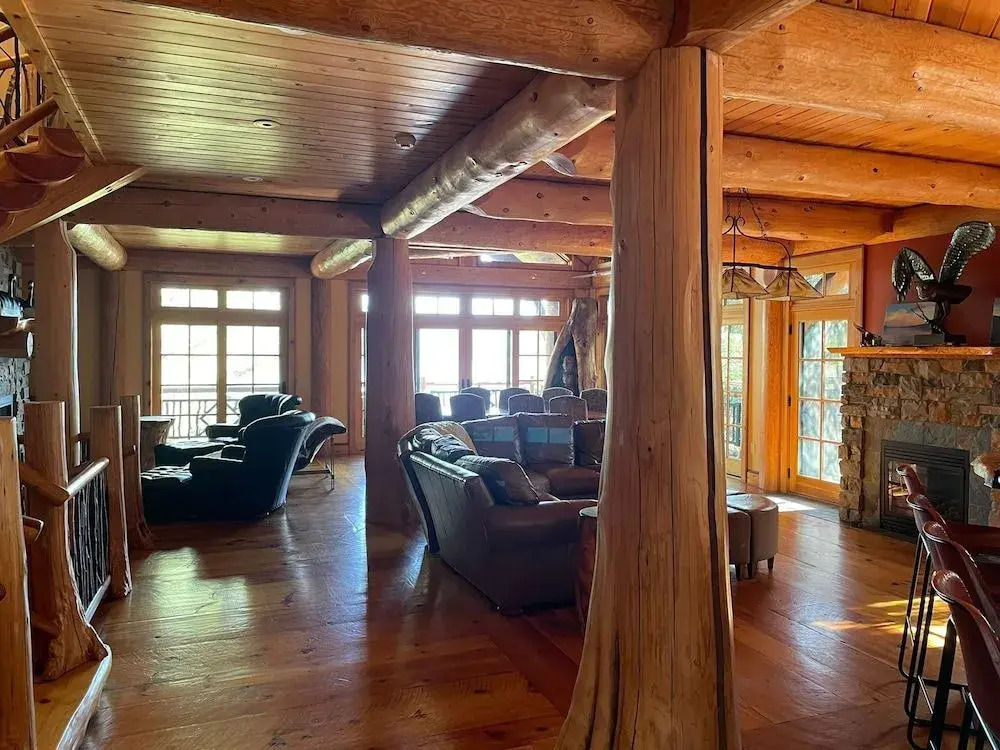 Cayuga Lodge South