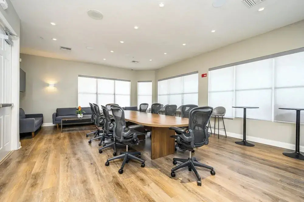 Luxury Lakeview Penthouse, Vista Cay Orlando 1025