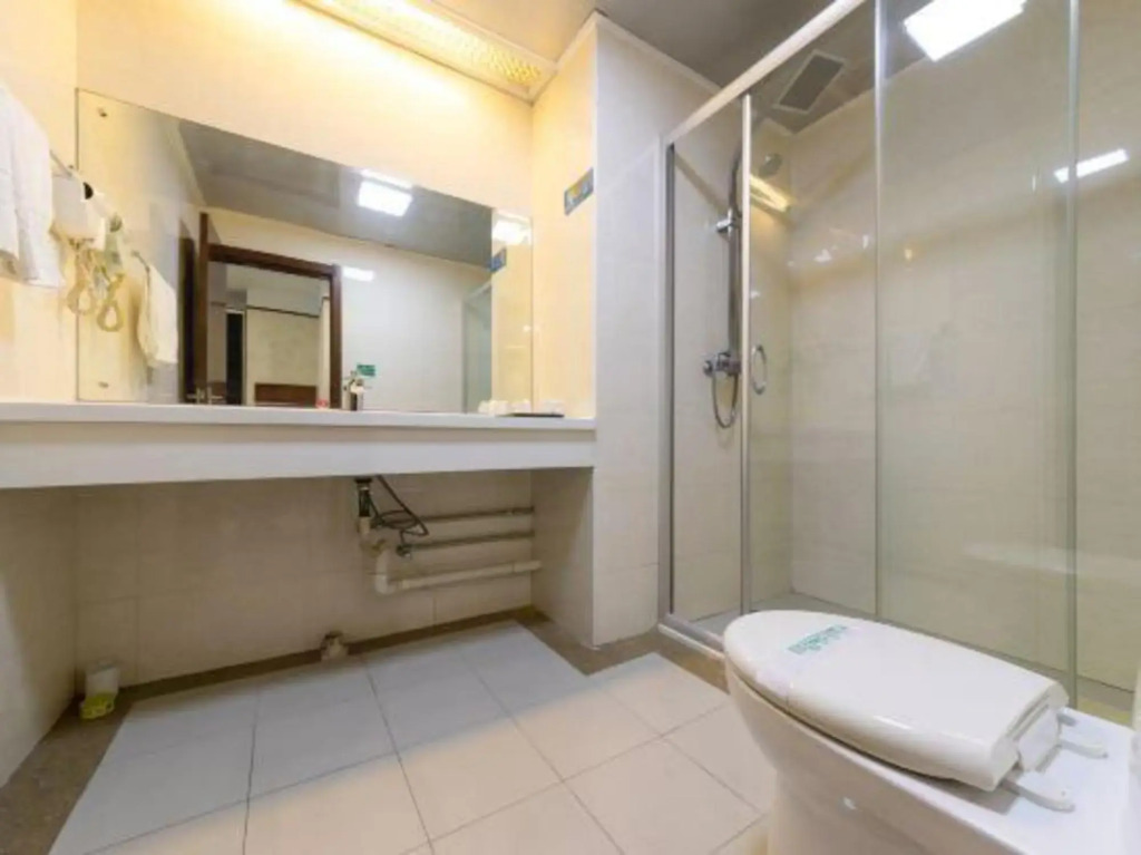 Sunshine Holiday Hotel