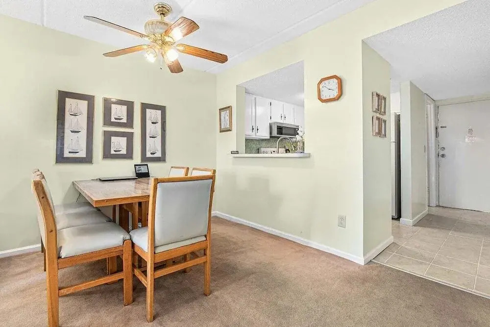 St Augustine Beach Retreat~ Oceanfront Resort 2 Pools Hot Tubs Pickleball, Trolley!