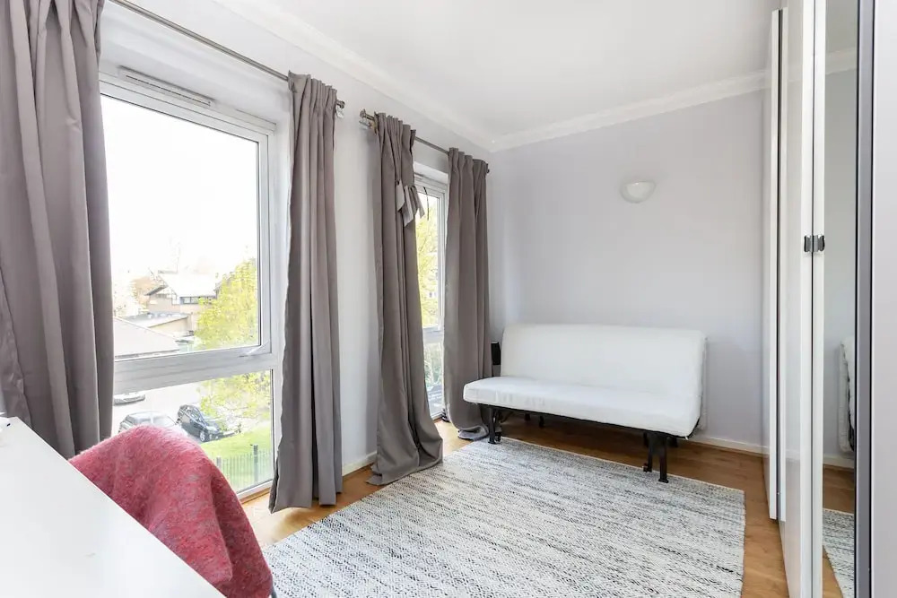 Modern 2bed and Bath W/balcony Flat in Shoreditch