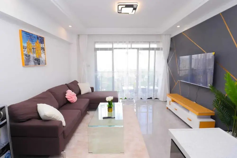 Lux Suites City Oasis Apartments