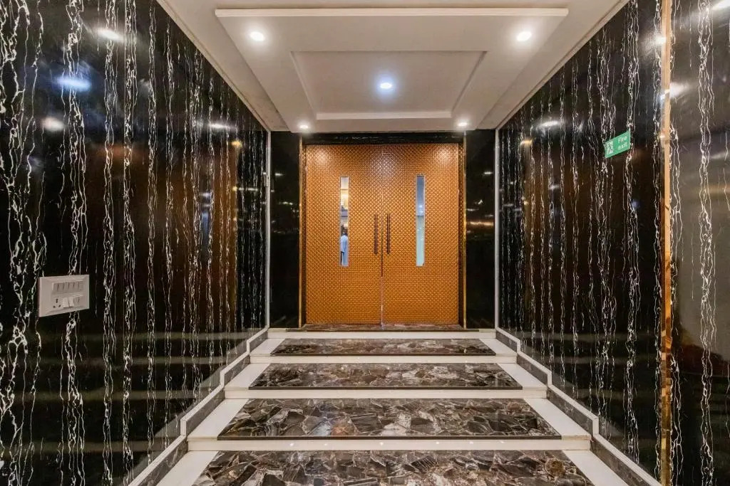 Foxoso Fiori - A Corporate Hotel