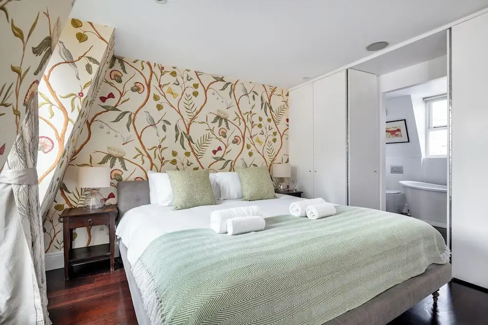 Urban Chic penthouse in Covent Garden