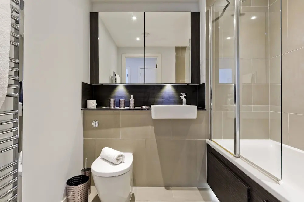 Spacious Flat Near South Bank by Underthedoormat