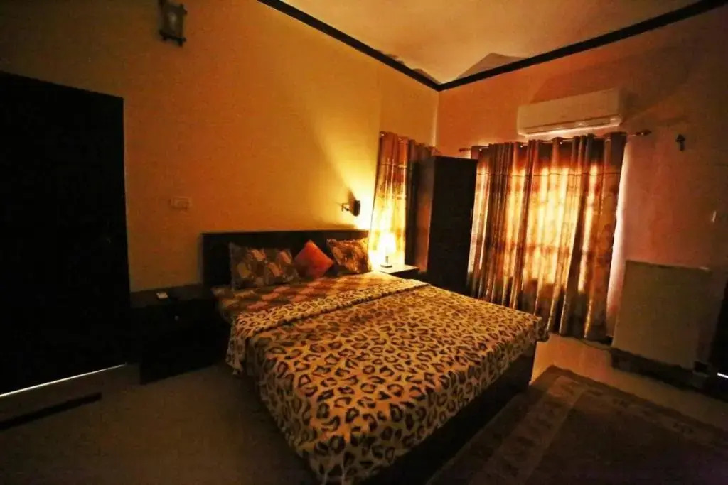 Seasons Inn