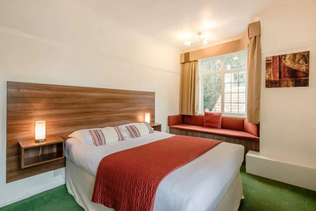 Yenton Hotel