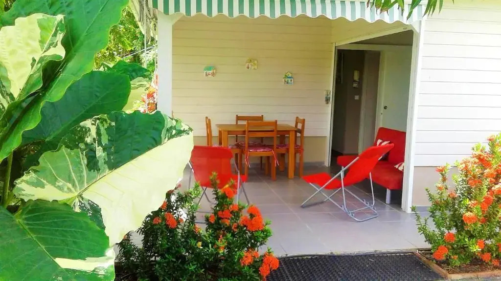 Maison d'une chambre avec vue sur la mer jardin amenage et wifi a Le Robert