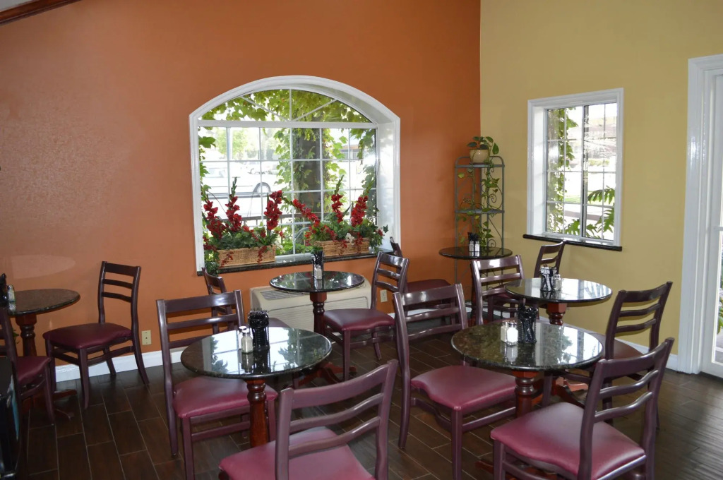 Dynasty Suites Redlands