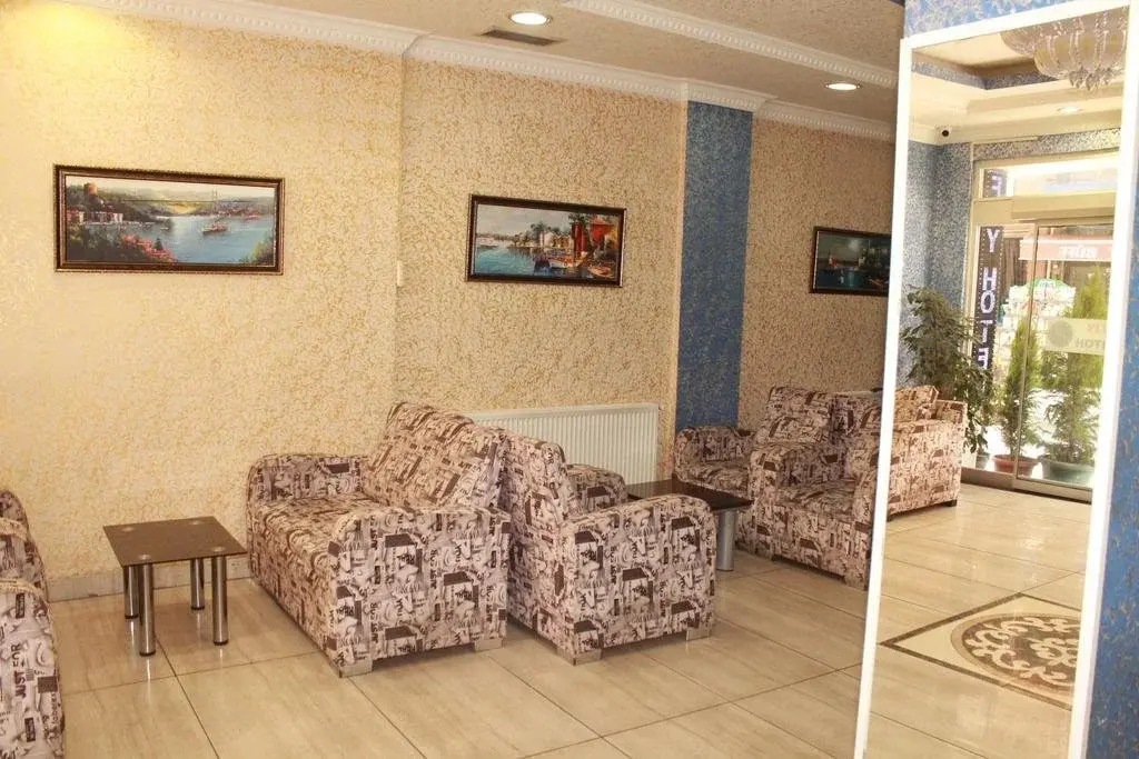 Fly Apartment Hotel