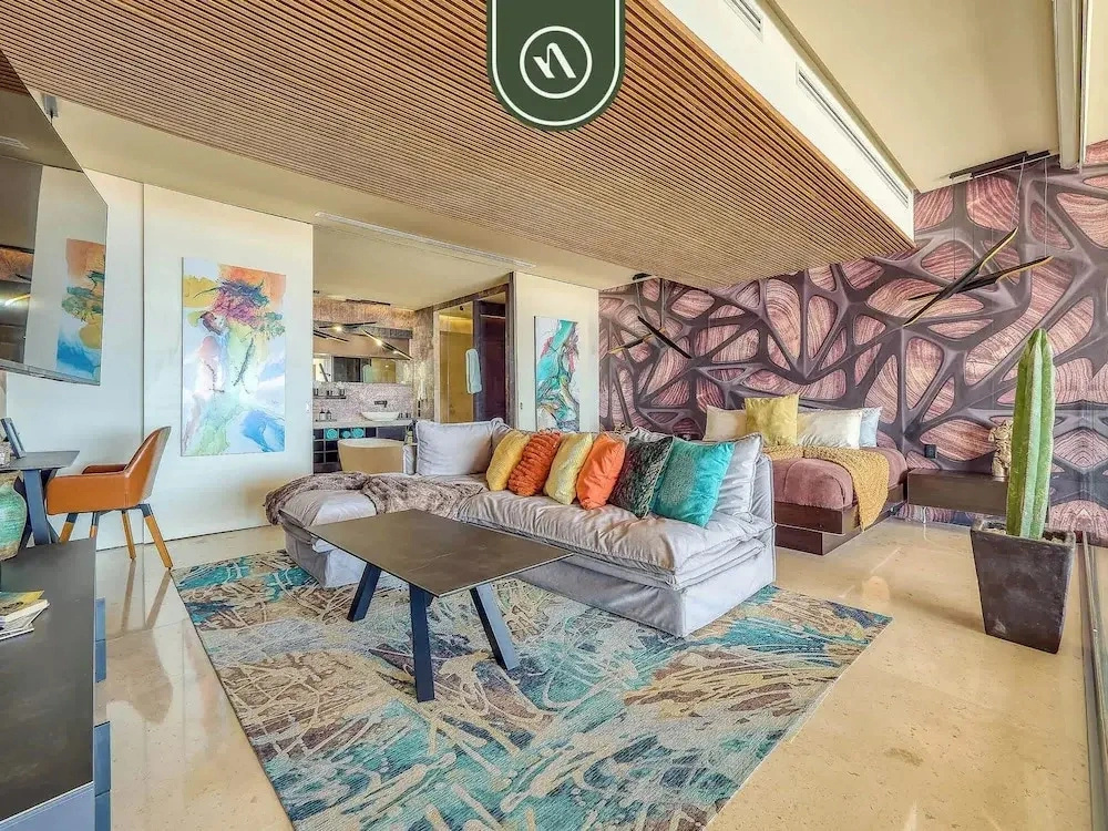 Two Story 2 BR Penthouse - Pool - Ocean View